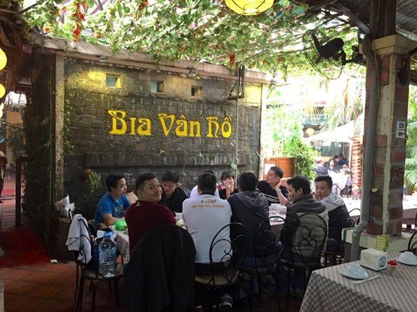 Bia Vân Hồ