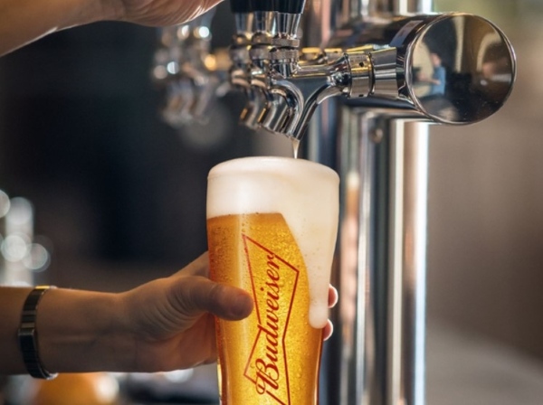 Bia hơi là loại bia tươi nổi bật của Việt Nam