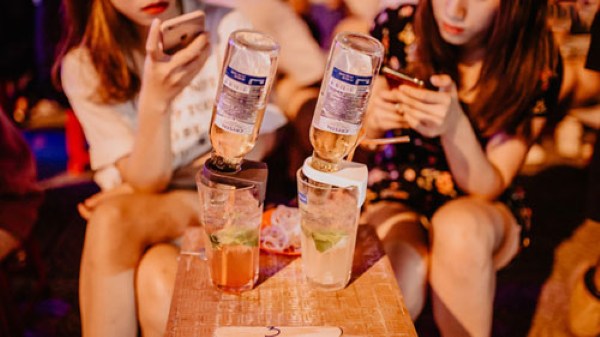 Bia úp ngược Blue Night