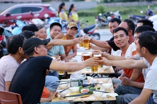 Văn hóa uống bia của người Việt khi thưởng thức và sử dụng bia