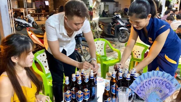 Chi phí nhân sự và quản lý vận hành