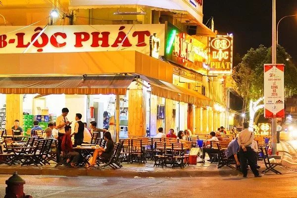 Chọn mặt bằng kinh doanh thuận lợi 