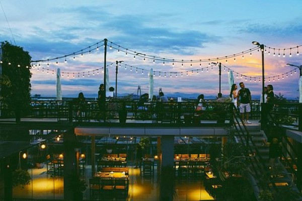 Quán bia Sunset Beer